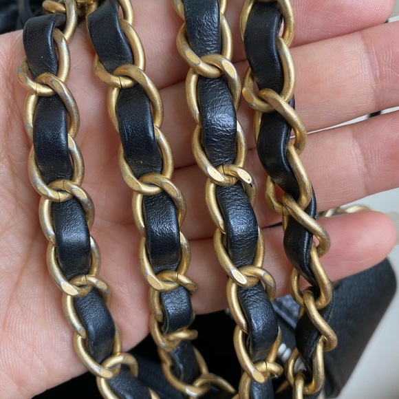 ❌SOLD❌Chanel vanity case - Picture 12 of 13